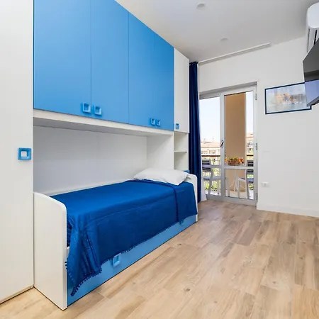 Apartamento Nonno Angelo - 4 Bedrooms With Free Parking & Seaview Balcony Península Sorrentina