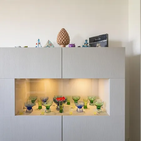 Nonno Angelo - 4 Bedrooms With Free Parking & Seaview Balcony *