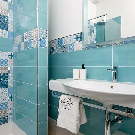 Apartment Nonno Angelo - 4 Bedrooms With Free Parking & Seaview Balcony Sorrent