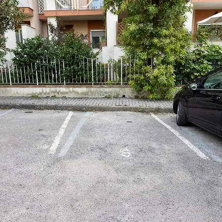 Nonno Angelo - 4 Bedrooms With Free Parking & Seaview Balcony Sorrent
