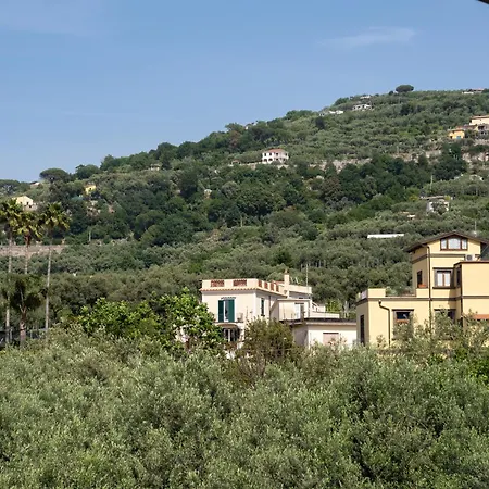 Nonno Angelo - 4 Bedrooms With Free Parking & Seaview Balcony Lejlighed *