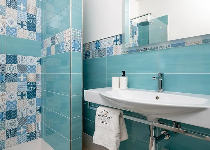 公寓 Nonno Angelo - 4 Bedrooms With Free Parking & Seaview Balcony 索伦托